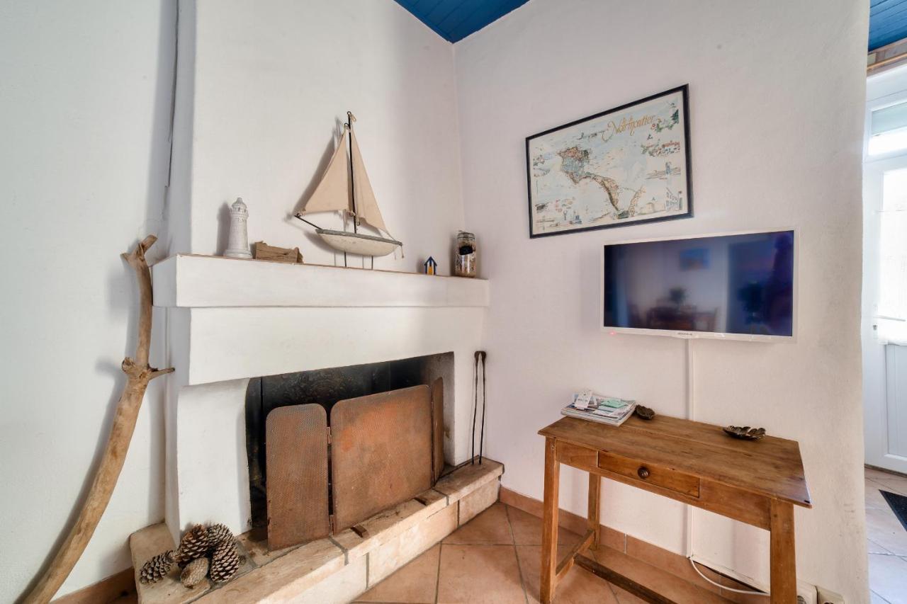 Jolie Maison Avec Cour Pour 5 Personnes Noirmoutier-en-l'Ile Exterior photo